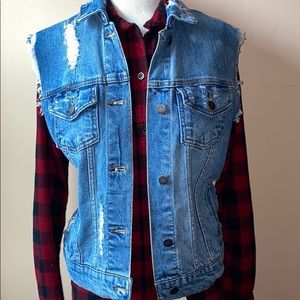 NWT Target Wild Fable Jean vest size small